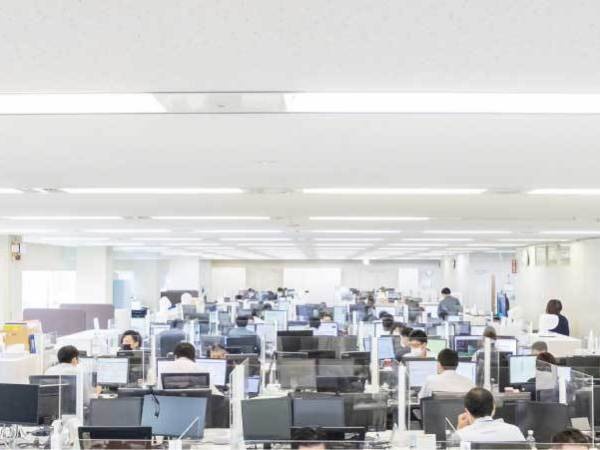 本社 執務スペース