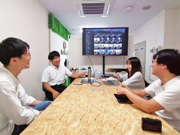 １フロアー制、風通しの良い環境で、声を掛け合ってミーティングもスムーズに行えます。