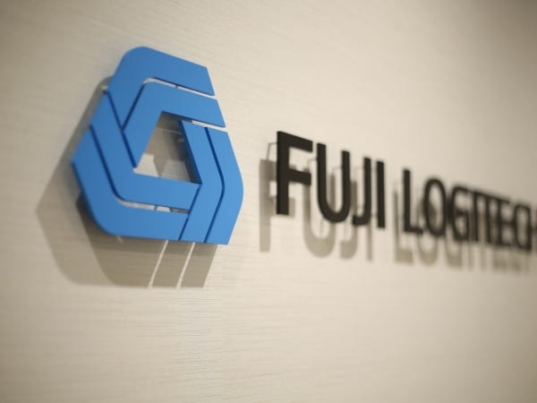 階層別研修（主任、係長、管理職　等）や、通信教育の費用を半額以上会社が補助する制度あり、スキルアップを目指せます。