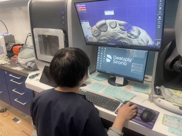 スタッフの仕事風景