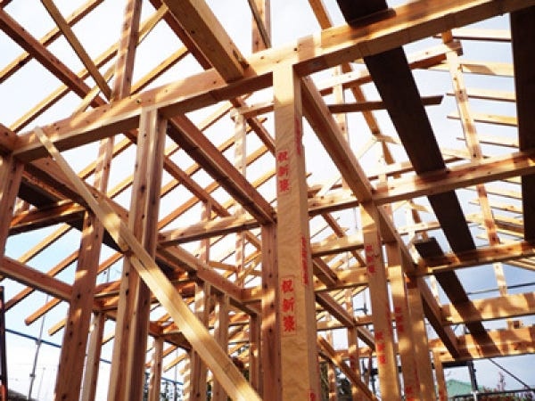 主に木造住宅の構造躯体に使用される木材を取り扱っています！