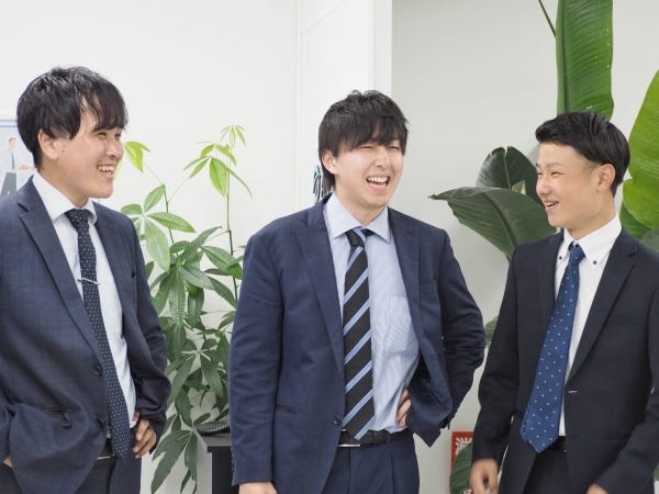 経営層を支える秘書職｜資料作成・スケジュール調整など