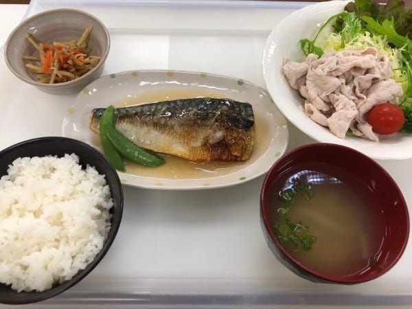 スポーツ選手の栄養管理に特化した管理栄養士が献立を監修しています。