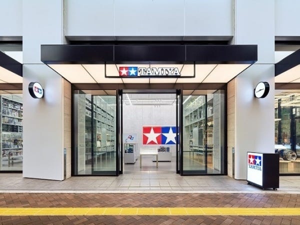 模型店スタッフ｜プラモデル、RCカーなどの販売・接客