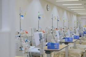 透析室（厚済会は透析に特化した医療施設を運営しています）