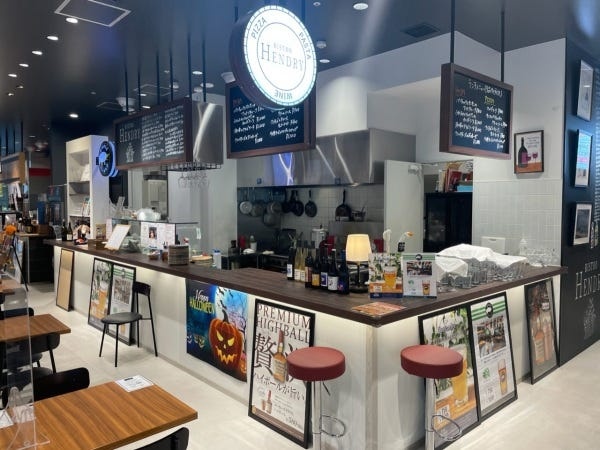 武蔵小杉駅前フードホール・カジュアルビストロ＆イタリアン｜ホールスタッフ募集