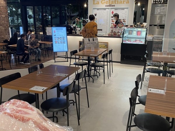 武蔵小杉駅前フードホール・カジュアルビストロ＆イタリアン｜ホールスタッフ募集