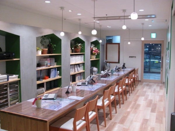 アットホーム倶楽部の店舗内