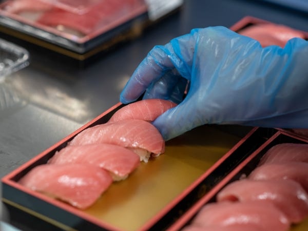 未経験歓迎！簡単なお寿司製造スタッフ募集！