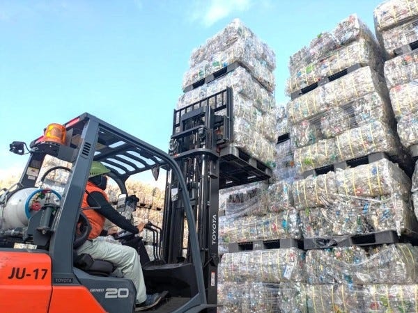 SDGs貢献！ペットボトルリサイクル工場の機械オペレーター（未経験可）