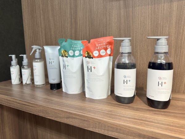 自社ブランド「DRH+」では、ヘマチン配合やアンチエイジングケアなど、美容と健康の新しい価値を発信中。