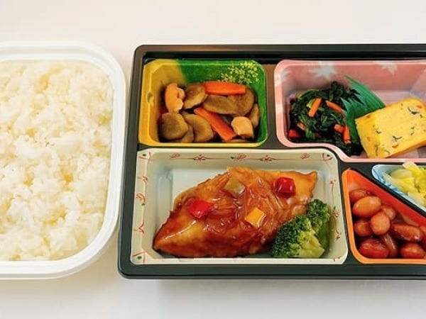 調理・盛付スタッフ募集！配達業務もあり