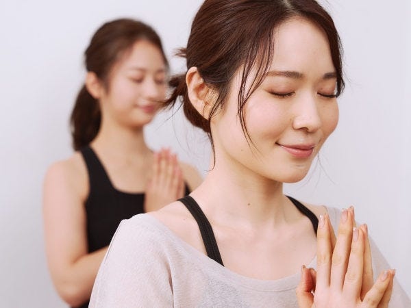 ヨガインストラクター研修充実！初心者から学べる。