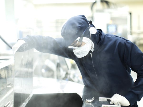 化粧品製造スタッフ（シャンプー・トリートメント等）/学歴不問/埼玉勤務