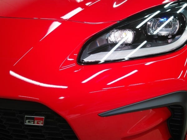 綺麗なお車をキープして頂けるようにコーティングに力を入れています！