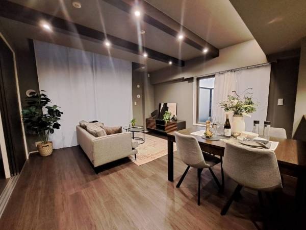 お客様から売却を依頼された物件です。内覧会を開催し無事成約となりました。