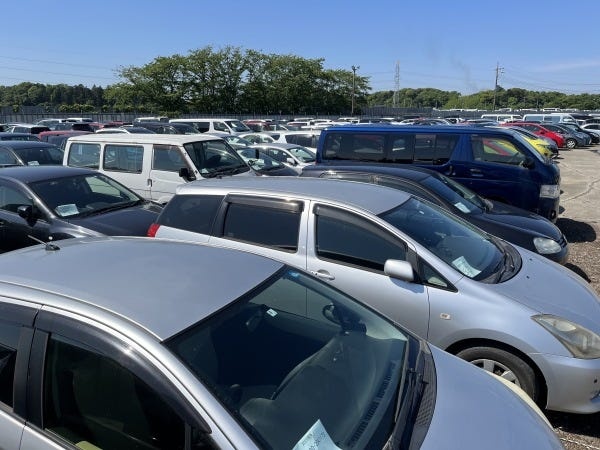 自動車の構内作業スタッフ（運転・軽作業）