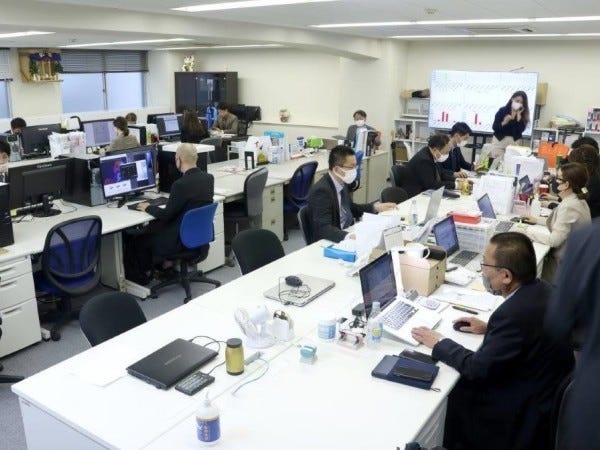 移転したばかりの綺麗なオフィス！20～50代と幅広いメンバーが活躍しており、女性管理職の登用なども進んでいます！