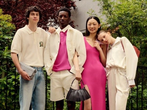 アパレル販売スタッフ募集！未経験・第二新卒歓迎！