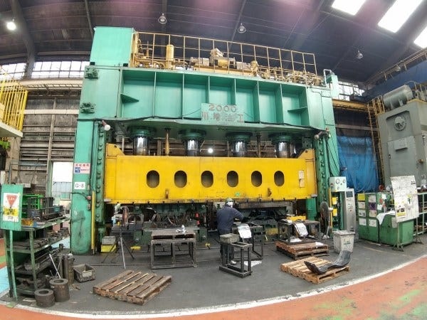 2000Ｔプレス機