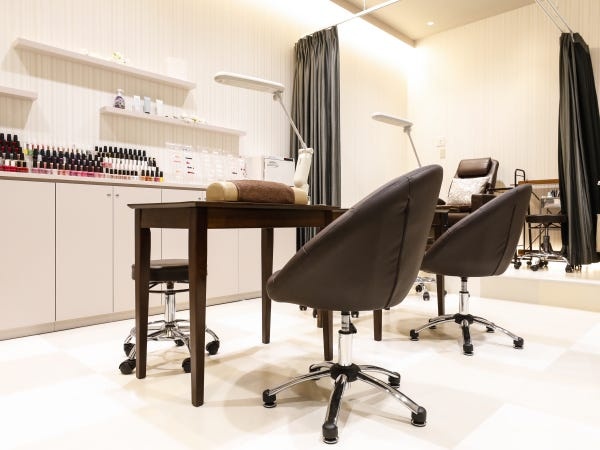 ネイリスト募集：2024年3月卒業・修了予定者歓迎！経験者優遇