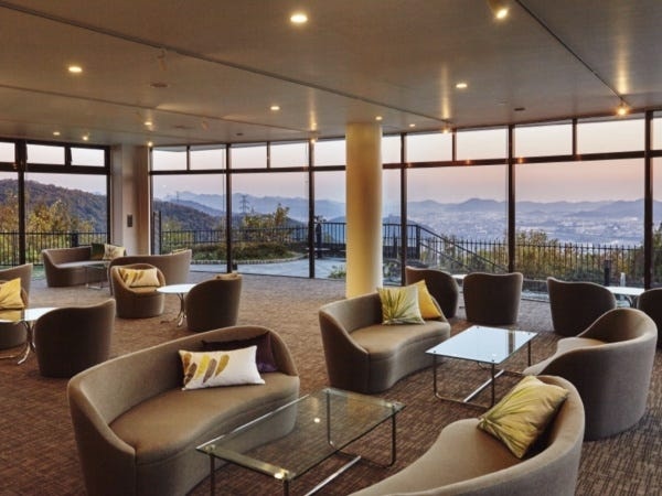 絶景ホテルでのレストランサービスのサービススタッフ（土日祝のみOK）