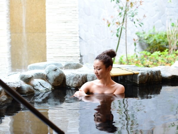 温泉や岩盤浴を無料で利用できるなど、福利厚生が充実しています