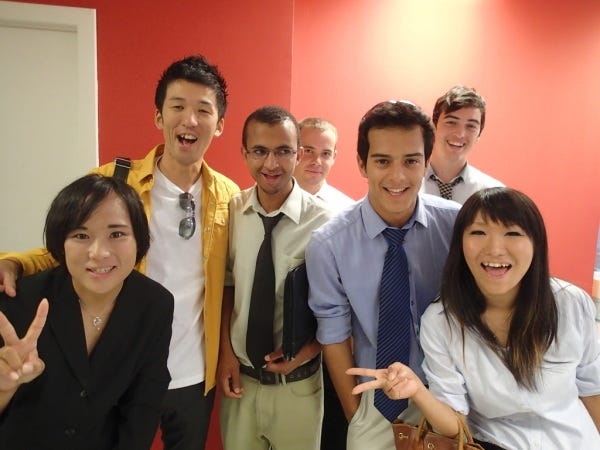 年に一度は海外への研修に行ったりします！