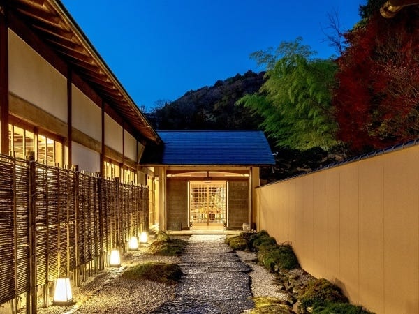 皆様のご応募、お待ちしております。