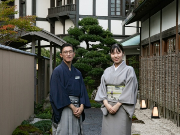 心を込めたおもてなし。スタッフ一同努めております。