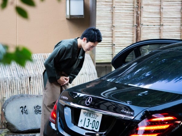 おもてなしはお客様を迎えた瞬間から始まっています。