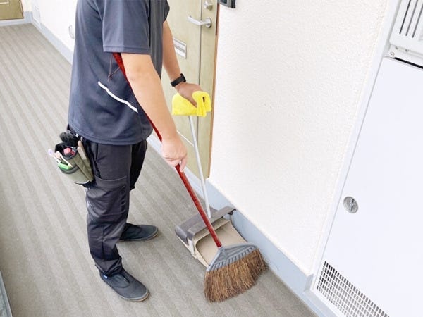 清掃スタッフ・アパートの共用部清掃スタッフ