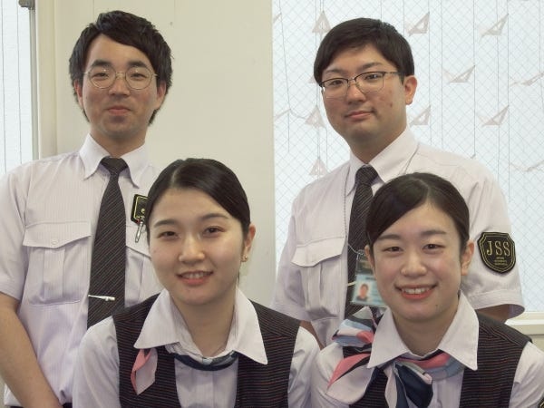 一緒の働くメンバーです。若い男性・女性が活躍しています♪