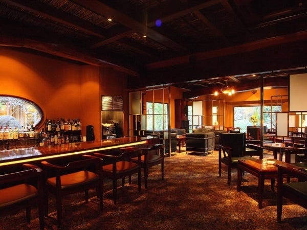 カフェスタッフ（土日手当あり・飲食店経験ある方歓迎）