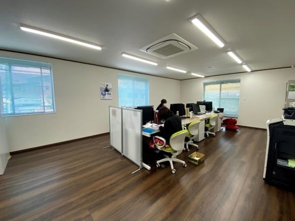 スタッフ同士のチームワークも良く、長く安心して働ける職場です。