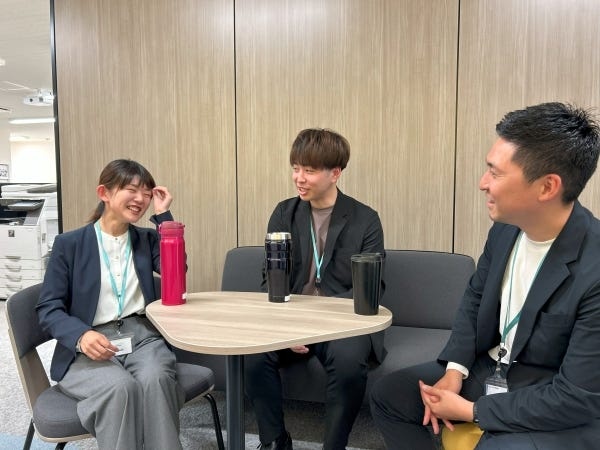 【一緒に働く仲間】20代・30代の若手メンバーから、40代のベテランまで活躍中！