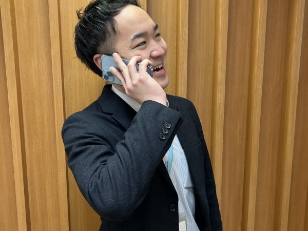 【未経験歓迎】中途入社の先輩も多く、販売スタッフや教師、広告営業など先輩たちの前職はさまざま。ほぼ全員が未経験でも活躍しています！