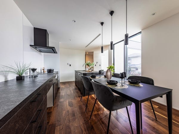 施工期間は90日～100日が平均となり、無理のないスケジュールで、丁寧な仕事が可能です。