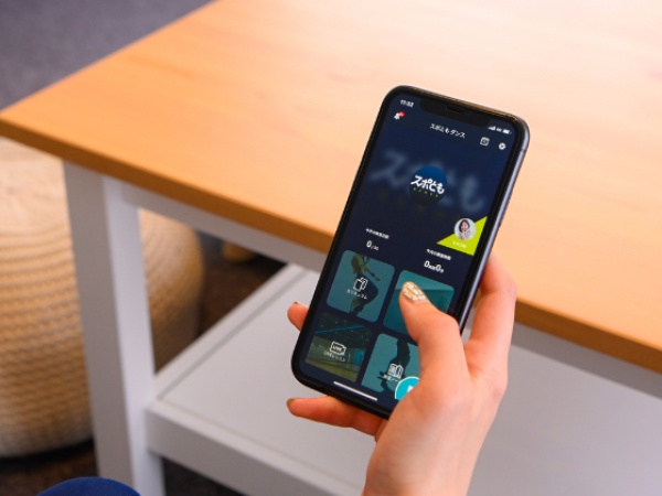 弊社のサービス「スポともダンス」のイメージ画像です！