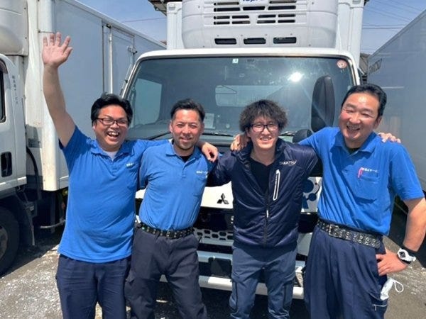 配送中は孤独なロンリードライバー。でも、仲間が集まるといつも笑顔と笑い声が絶えません。離職率が低いのはそれゆえですかね！