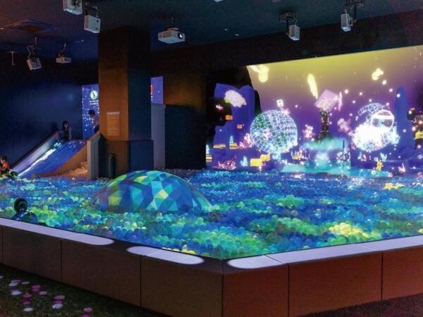 創造力や探求心を刺激する「遊び」を通じて、子どもたちの未来を創り出す