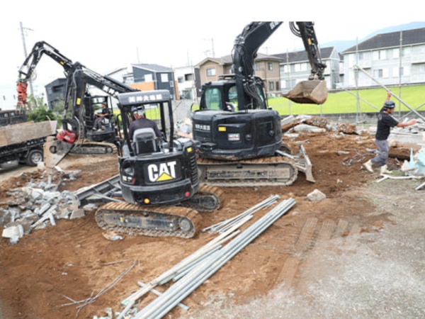 解体工事作業員・👍経験者・👍解体工事作業員（普通自動車免許・学歴不問）