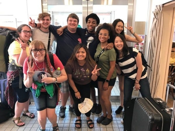 ホテルカフェスタッフ・インターナショナルホテルにて夜勤業務