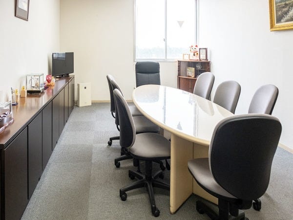 特装車の設計、製造、難易度の高い鈑金塗装まで、ここで得られる知識と経験は、まさに一生モノの財産。