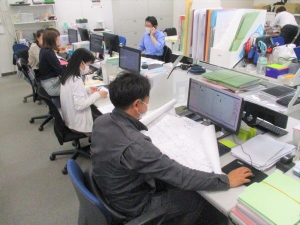 経験豊富な先輩に教えてもらいながら、知識を深めてください♪