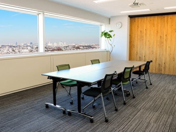 勤務いただくオフィスです！20階にあり眺めが良いです＊駅から直結のため通勤も楽々♪