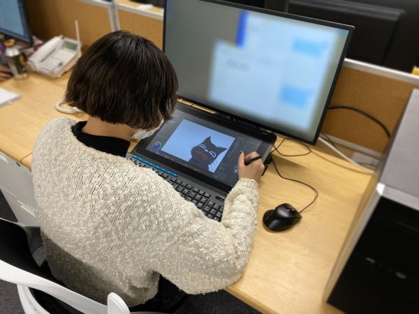 クリエイターの成果物を取引先に納品したり、素材の受け渡しをしたりしてます。