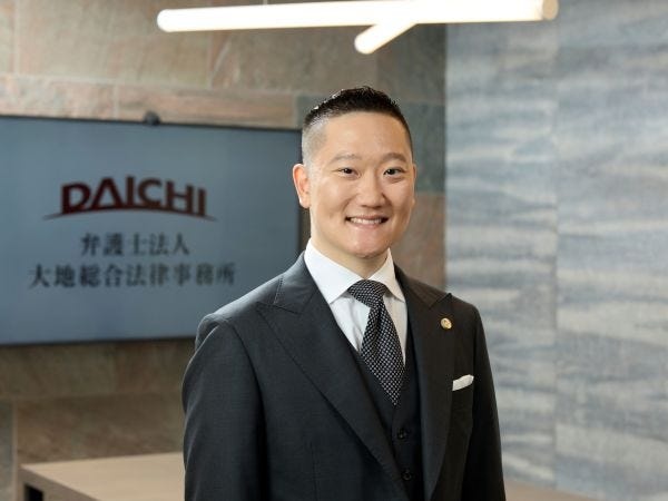 熱い気持ちやチャレンジ精神をお持ちの皆様とご一 緒に、お仕事が出来る事を楽しみにしてます。代表佐久間