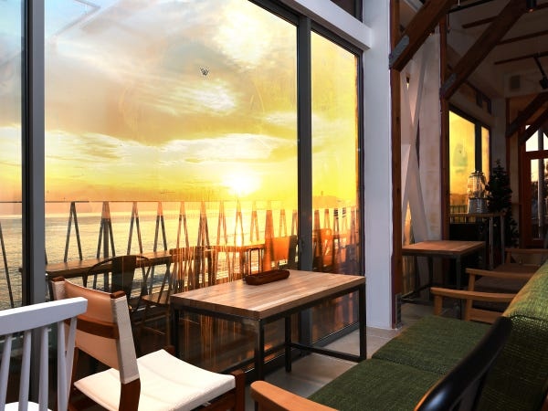 ホールスタッフ（未経験者歓迎・未経験歓迎）