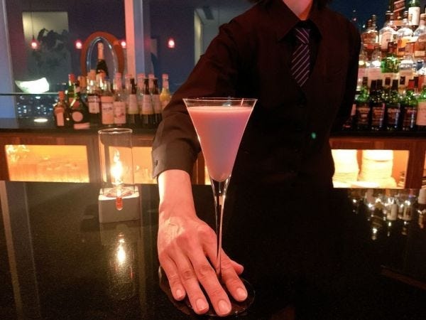 バーテンダー（大歓迎）